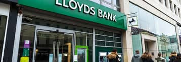 Lloyds share price has been upgraded by analysts: don’t buy it yet