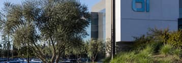 AMAT stock on edge ahead of earnings: what's next for Applied Materials?