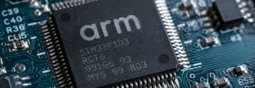 سهم Arm يتراجع رغم ترقيات وول ستريت مع تزايد التفاؤل بمعالجات الذكاء الاصطناعي