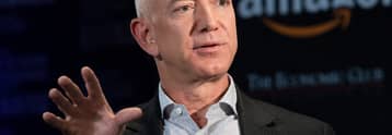 Amazons aktie falder efter $3 trillion: Sælger Jeff Bezos på det perfekte tidspunkt?