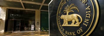 RBI lascia il tasso repo al 5.25% mentre i prezzi del petrolio volatili offuscano le prospettive d'inflazione