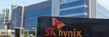 ارتفاع سهم SK Hynix في التداول المسبق بعد إعادة شراء أسهم بـ28.6 مليار دولار — لماذا يهم رصيد النقد