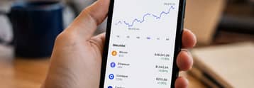 Coinbase stock jumps 8% as Trump backs CLARITY Act, crypto rally builds