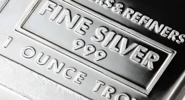 Silver price treads water ahead of EU, US data