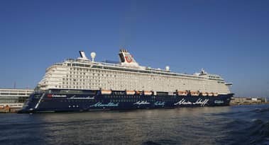TUI share price surges as group updates on trading