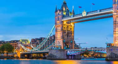 UK’s economic output drops by 0.3% in November sending GBP/USD below 1.30 mark again