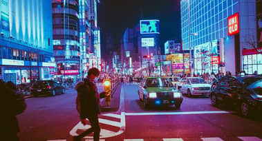USD/JPY strengthens more than $1 as Japan's GDP contracts