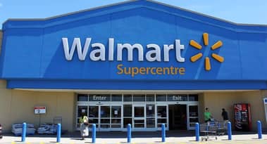 Il prezzo delle azioni Walmart cresce per l'impennata delle vendite online