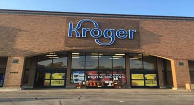 Kroger resta in zona di acquisto poiché la società ha alzato le previsioni per il FY