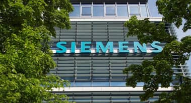 Should you invest in Siemens stock in December?