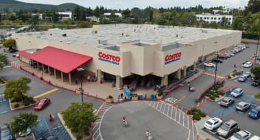 This retail stock is a good pick no matter what the economy does