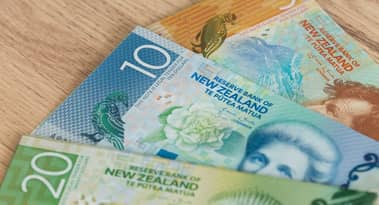 New Zealand falls into second recession in 18 months