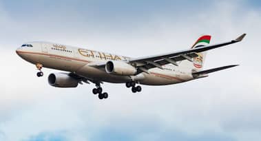 Etihad Airways mette a terra gli Airbus A380 e licenzia 1.200 dipendenti