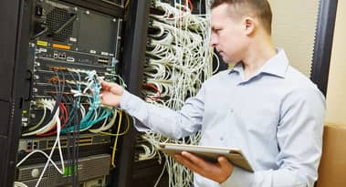 El precio de las acciones de Computacenter sube vertiginosamente por el aumento de la demanda de servicios informáticos