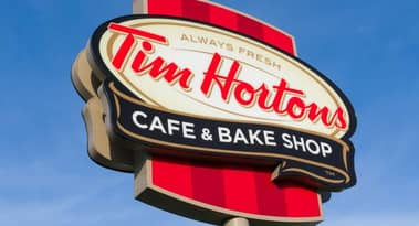 Restaurant Brands' Q1-Einnahmen gehen um 3% zurück, da die Verkäufe bei Tim Hortons einbrechen