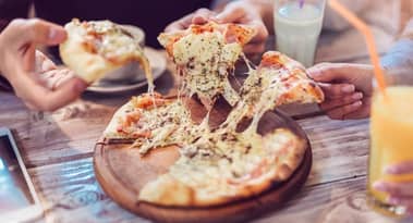 Papa John’s and Domino’s report a significant increase in North American same-store sales