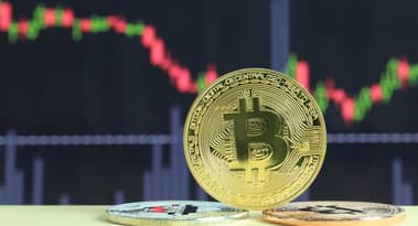 Should people invest in Bitcoin to hedge against regular markets?