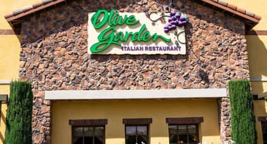 Darden Restaurants informa de un descenso de casi el 50% en las ventas en la misma tienda en el cuarto trimestre debido a las restricciones de COVID-19.