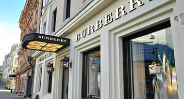 Las ventas de tiendas minoristas comparables de Burberry caen un 9% en el tercer trimestre
