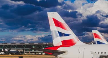 EasyJet, IAG, Wizz Air share prices plunge as aviation risks rise