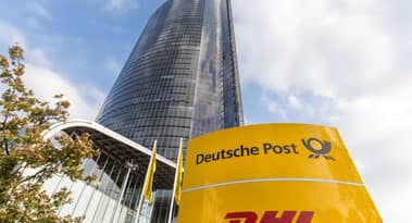 Deutsche Post reporta £800 millones de libras de ganancias de operación en el segundo trimestre debido a que COVID-19 impulsa los envíos de paquetes.