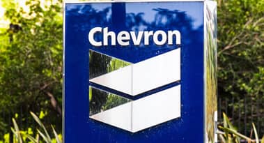 Chevron aandelen stijgen ondersteund door vaccinnieuws
