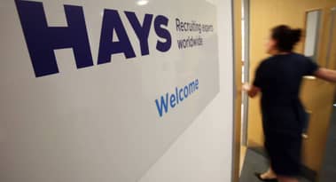 Hays rapporte une baisse de 34 % des frais nets, COVID-19 ayant mis fin aux nouvelles embauches au quatrième trimestre