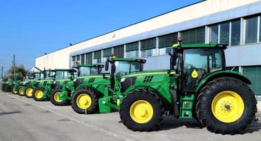 Should you buy Deere stock after its upbeat guidance for 2023?