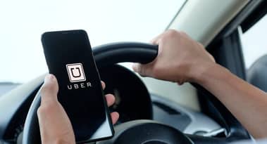 Uber annonce un plan de relance ponctuel de 182 millions £ pour récupérer des conducteurs