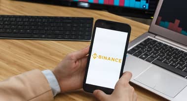 Binance ora sotto il controllo della SEC Thailandia e Isole Cayman
