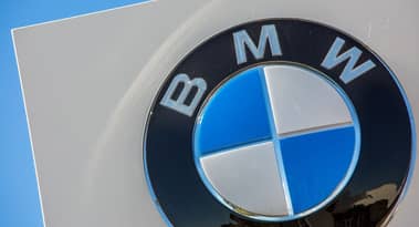 Should I buy BMW shares in January 2023?