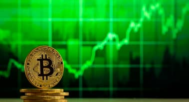 CASSURE A 17 000 £ : le prix du Bitcoin dépasse le record de 2017, établissant un nouveau record