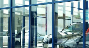 Importanti case automobilistiche collaborano per lo standard d'identità dei veicoli sulla blockchain