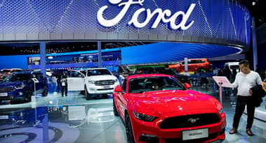 Ford shares rise as JPMorgan boosts its 2022 EPS estimate to $1.35