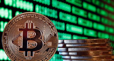 Bitcoin price recovers from last week’s drop, but a resistance keeps it from going back up