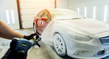 Should you invest in Mister Car Wash as it pops 40% on debut?