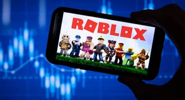 Roblox shares surge after Cathy Wood takes stake: time to buy?