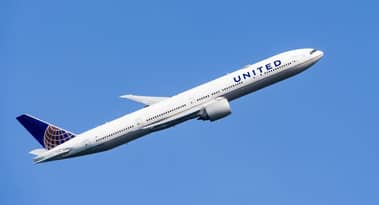 Here’s why United Airlines stock is beating American, IAG, Delta