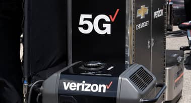 As Verizon expands 5G home and wireless offerings, should you invest now?