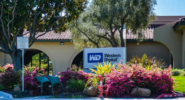 As Western Digital discusses the merger with Kioxia, is it time to buy?