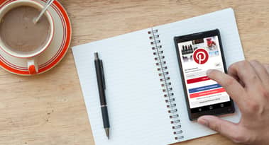 Två experter förklarar varför PayPal överväger att köpa Pinterest