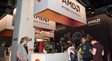 AMD stock price forecast: buy or sell ahead of earnings?
