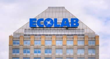 Is it safe to buy Ecolab shares after surpassing Q3 expectations?