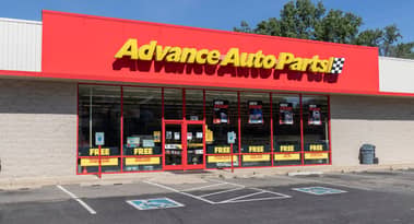 Is it safe to buy Advance Auto Parts shares after solid Q3 results?