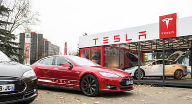 È sicuro comprare azioni Tesla mentre Musk continua a vendere le sue?