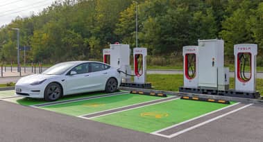 TSLY ETF vs TSLA: Which is the better stock to buy?