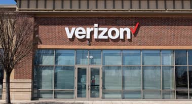 Here is why AT&T and Verizon are limiting 5G service