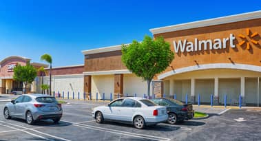 ¿Es hora de invertir en acciones de Walmart después de elevar la orientación para el año fiscal 2021?