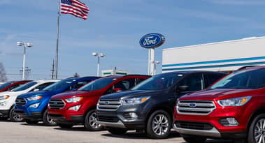 Ford-aktien klättrar igen för att nå en 20-årig högsta nivå på onsdagen
