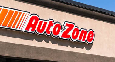 AutoZone stock forecast after exceeding FQ1 expectations